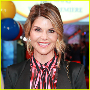 Lori Loughlin Happily Greeted Boston Fans Ahead of Court Date