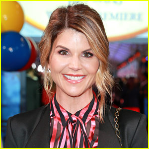 Lori Loughlin Pleads Not Guilty to All Charges in College Admissions Case