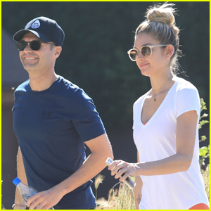 Ryan Seacrest & Shayna Taylor Step Out for Afternoon Hike
