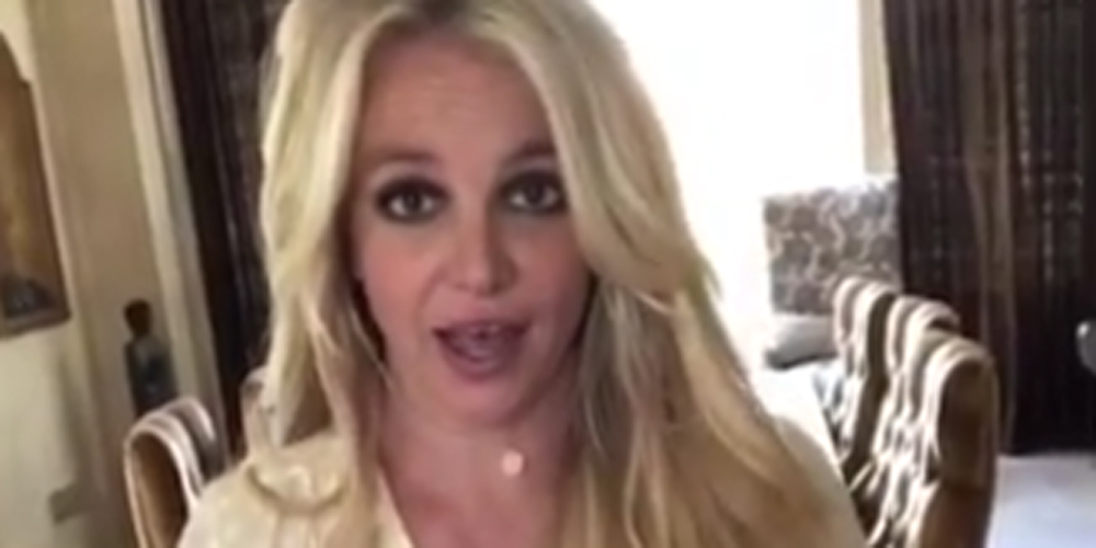 Britney Spears Shows Off Her New Haircut & Highlights Watch(02)