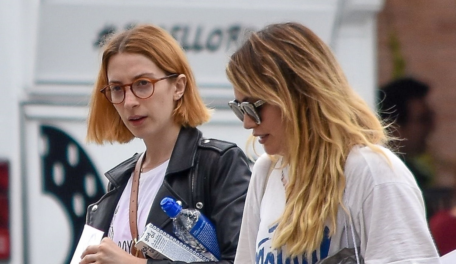 Hilary Duff Does Some Shopping with ‘Younger’ CoStar Molly Bernard(02)