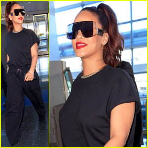 Rihanna Keeps It Comfy-Cool While Catching Flight in NYC