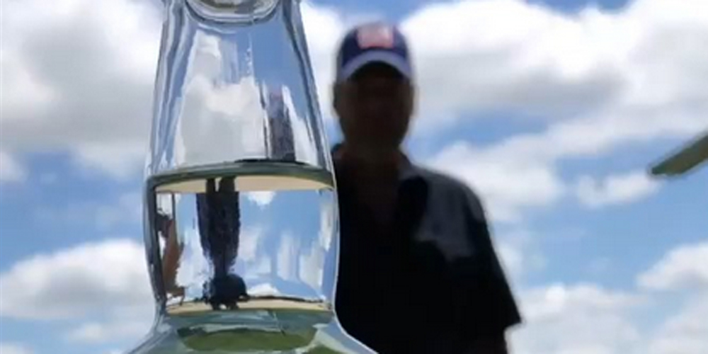 Blake Shelton Hilariously Fails the Bottle Cap Challenge Watch