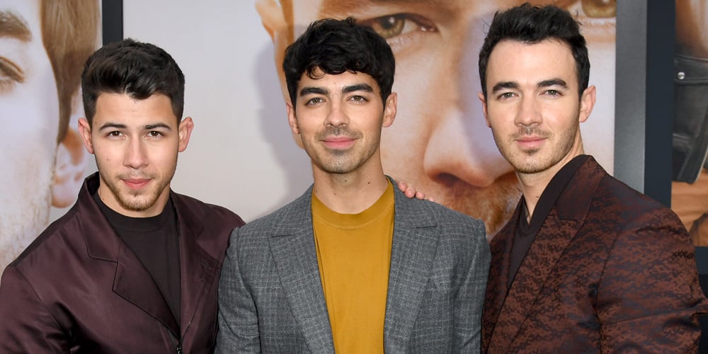 The Jonas Brothers Read & React To The Best Fan Tweets Joe Jonas