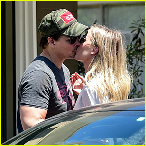 Peter Facinelli Packs On PDA with Girlfriend Lily Anne Harrison