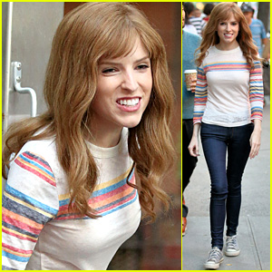 Anna Kendrick Wears a Wig While Filming 'Love Life' in NYC