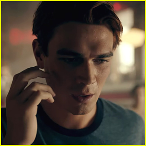 Archie Andrews Gets A Devastating Phone Call In Intense, New 'Riverdale' Trailer