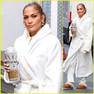 Jennifer Lopez Arrives to the Set of 'Marry Me' in NYC