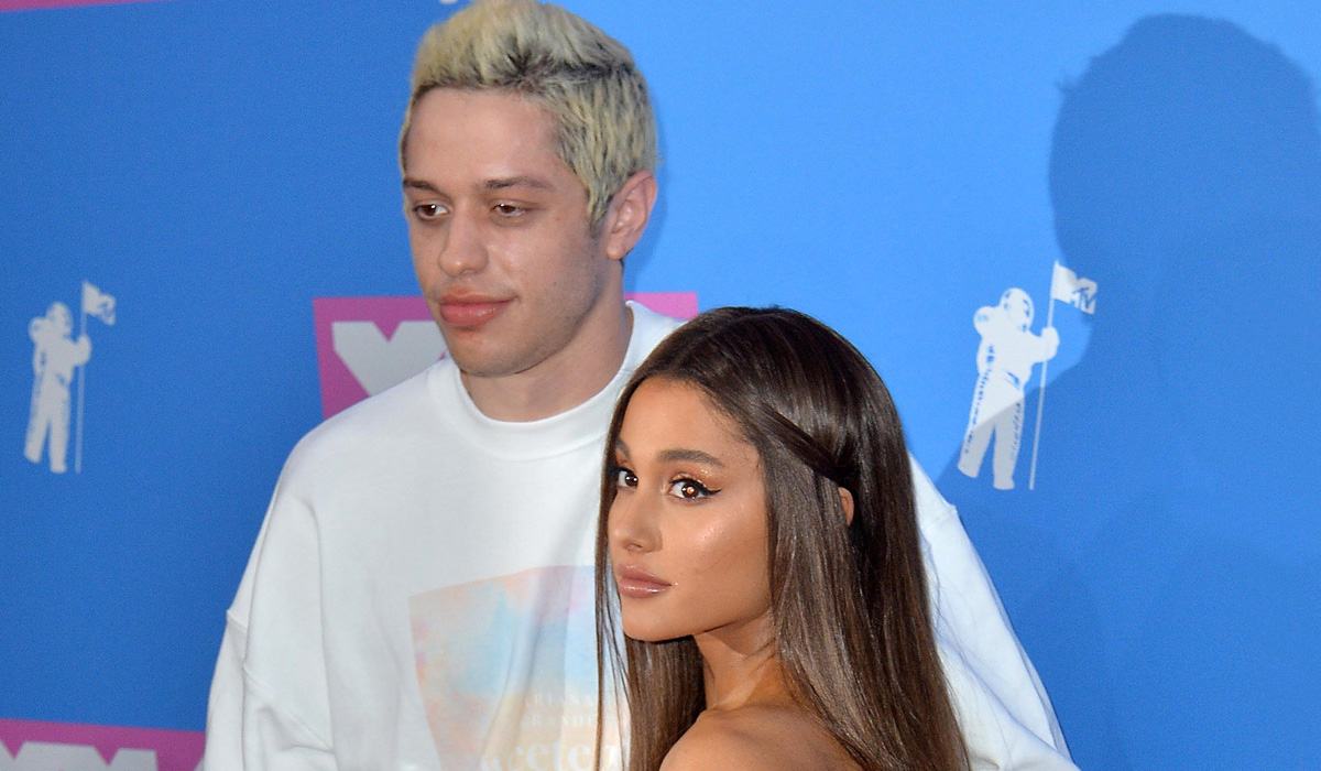 Pete Davidson Makes Rare Comment About Ariana Grande Ariana Grande(02)