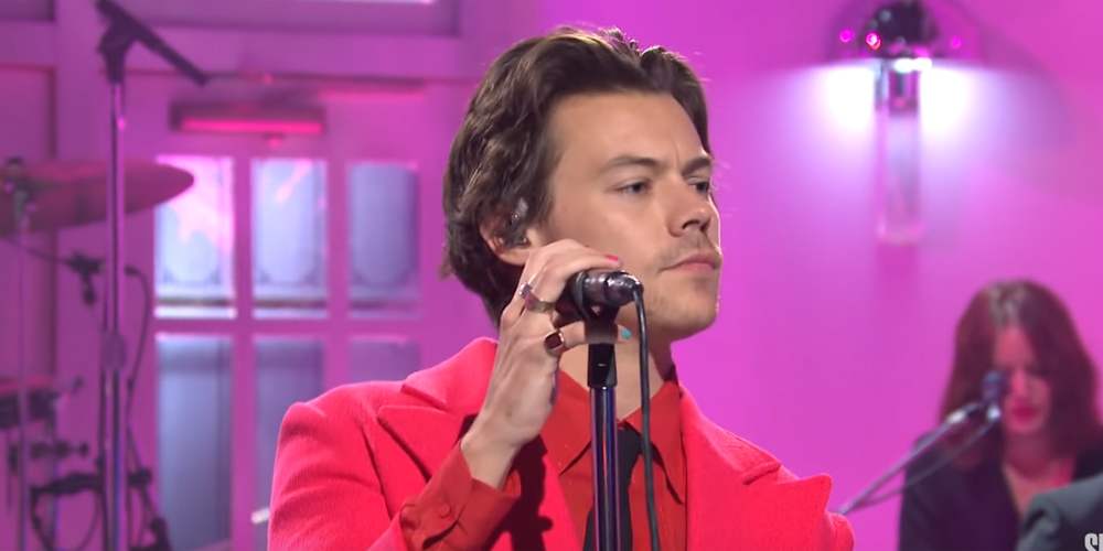 Harry Styles Performs ‘Lights Up’ & ‘Watermelon Sugar’ on ‘SNL’ Watch