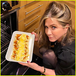 Jennifer Aniston's Friendsgiving Included Enchiladas Just for Jimmy Kimmel!