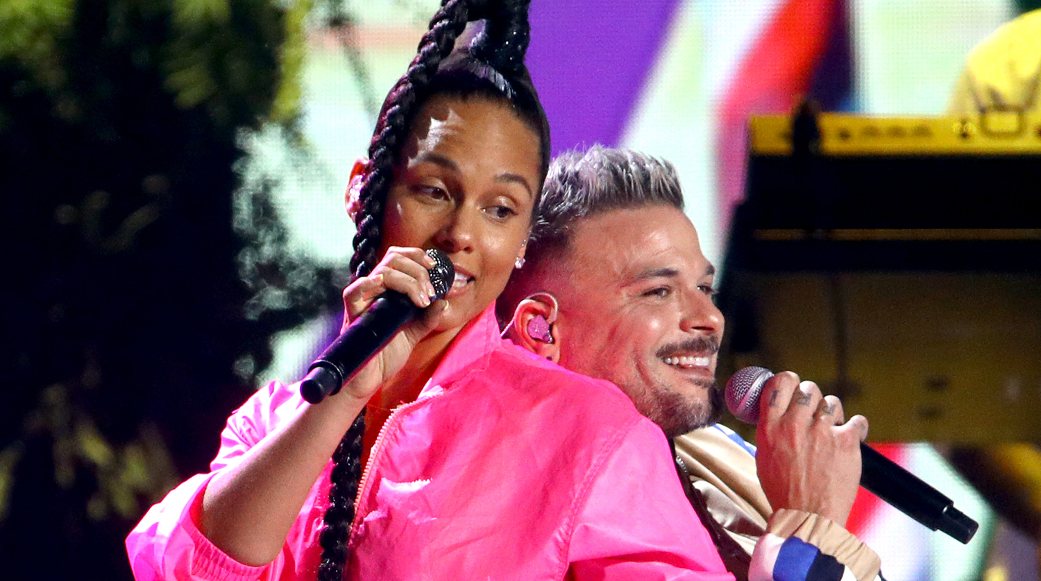 Alicia Keys Performs ‘Calma’ with Pedro Capo at Latin Grammys 2019