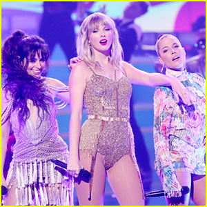Taylor Swift Had Several Surprise Guests for Career-Spanning AMAs 2019 Performance!