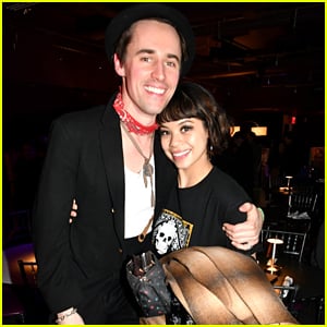 Hadestown's Reeve Carney Gets a Kiss from Girlfriend Eva Noblezada After His Solo Concert!