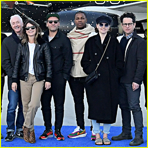 'Star Wars: The Rise of Skywalker' Cast Celebrate Launch of United Plane!