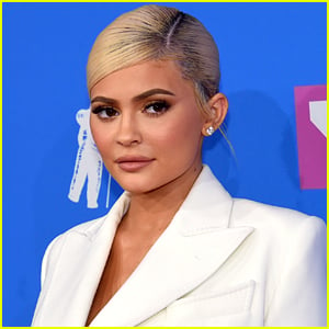 Kylie Jenner Flew on the Same Helicopter From Kobe Bryant's Crash, Took Dream On It For Her Birthday