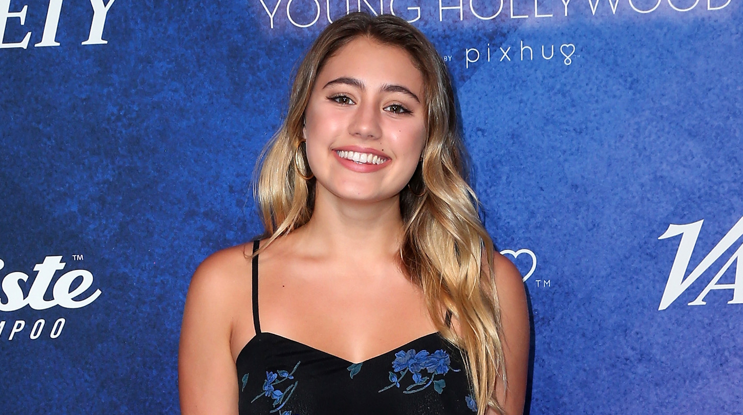 YouTube Star Lia Marie Johnson Allegedly Detained by Police After Concerning Her Fans on Live Stream