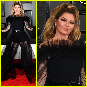 Shania Twain Wows in Black Gown at Grammys 2020