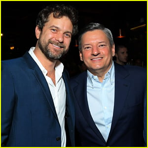 Joshua Jackson Supports 2020 NAACP Nominees at Ted's Toast!