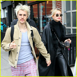 Justin Bieber & Wife Hailey Grab Breakfast in Brooklyn Before Final 'SNL' Rehearsals