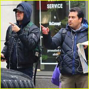 Leonardo DiCaprio Gives a Tourist Directions in New York City