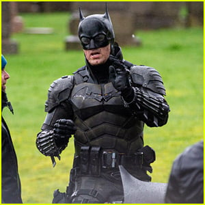 'The Batman' Set Photos Reveal Closer Look at New Batsuit!