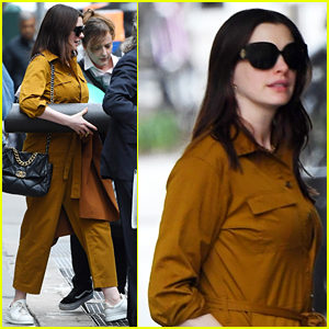 Anne Hathaway Carries a Foam Roller While Out With Friends