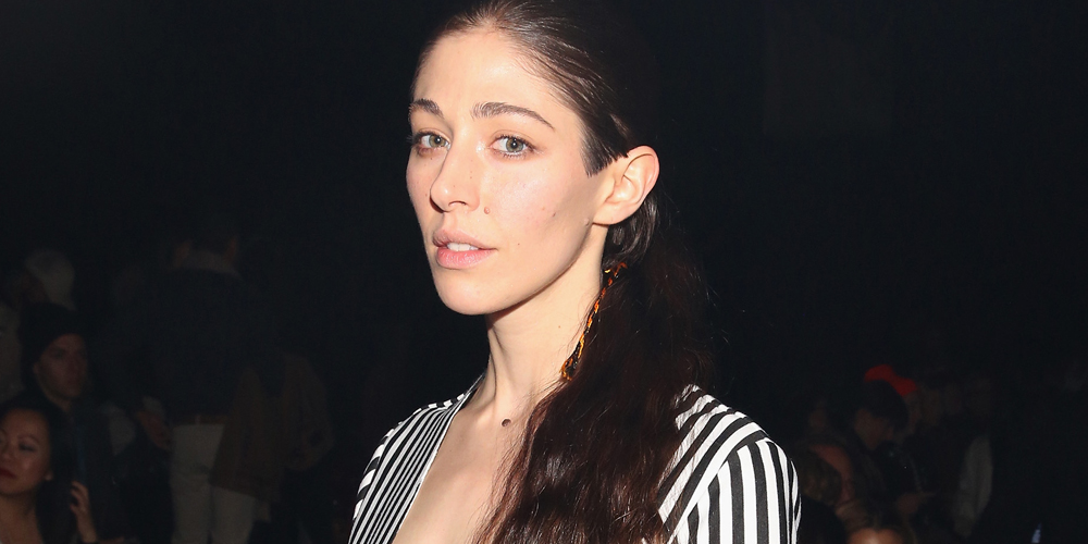 Singer Caroline Polachek Believes She Has Coronavirus
