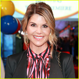 Lori Loughlin Wants Her Criminal Case to Be Dismissed