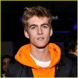 Presley Gerber Accused of Comparing Backlash for His Face Tattoo to Being Transgender