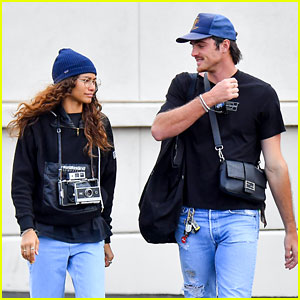 Zendaya & Jacob Elordi Go Shopping at a Flea Market with Her Mom!