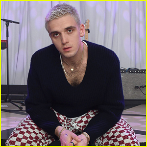Lauv Drops Acoustic Version of 'Modern Loneliness' to Benefit Crisis Relief Efforts!