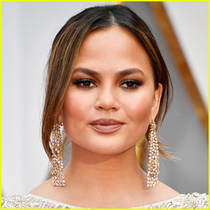 Chrissy Teigen Reacts to Alison Roman's 'NYT' Column Being Put on Temporary Leave