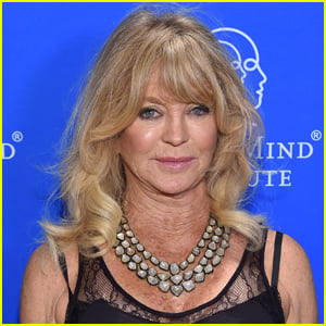 Goldie Hawn Says She Cries 'Three Times a Day' While Under Quarantine