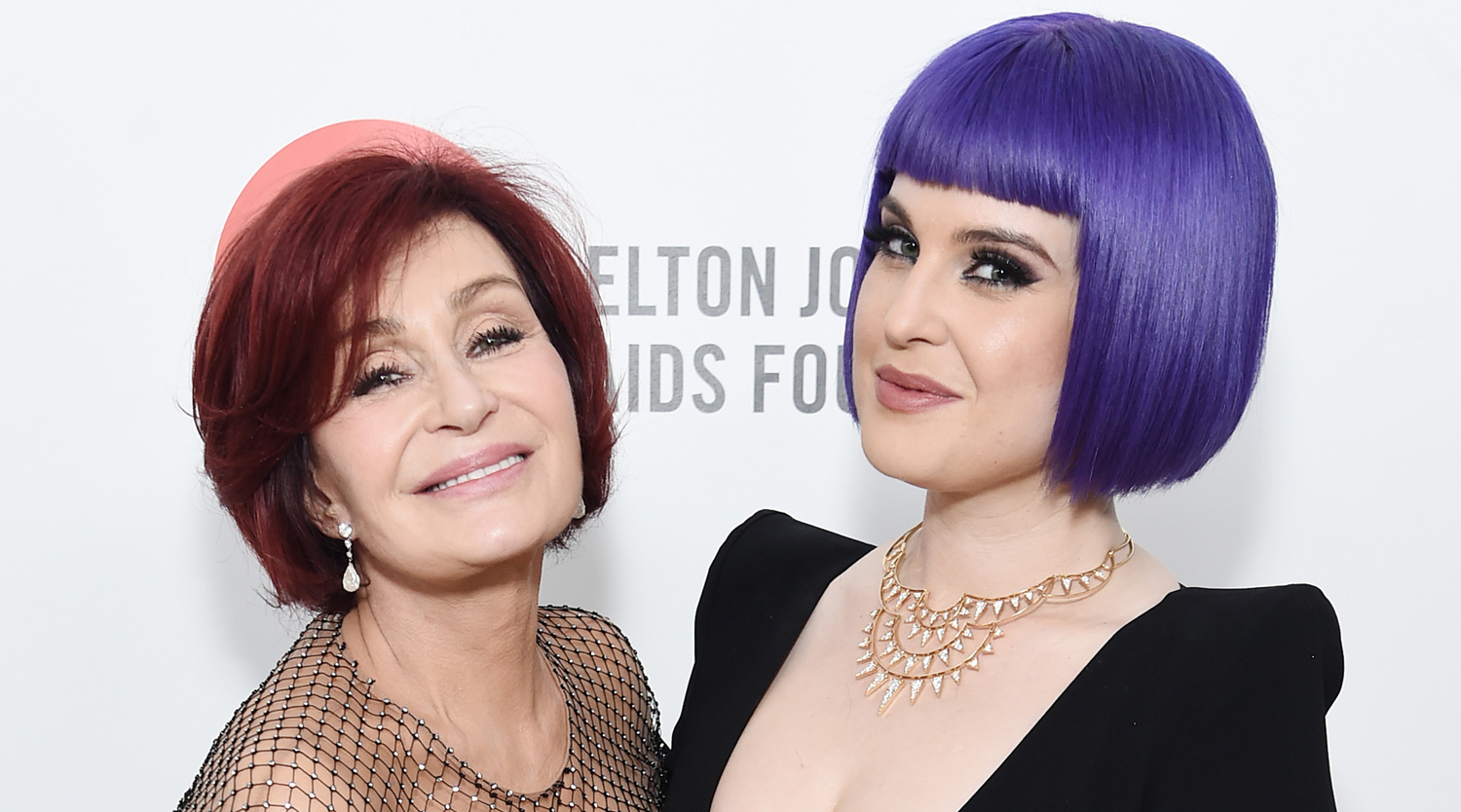 Kelly Osbourne Gives Mom Sharon a Mother’s Day Gift on TV! Kelly