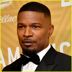 Jamie Foxx Sings for Protestors at Rally for George Floyd