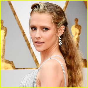 Teresa Palmer Reveals She Suffered from Orthorexia - Find Out What It Is