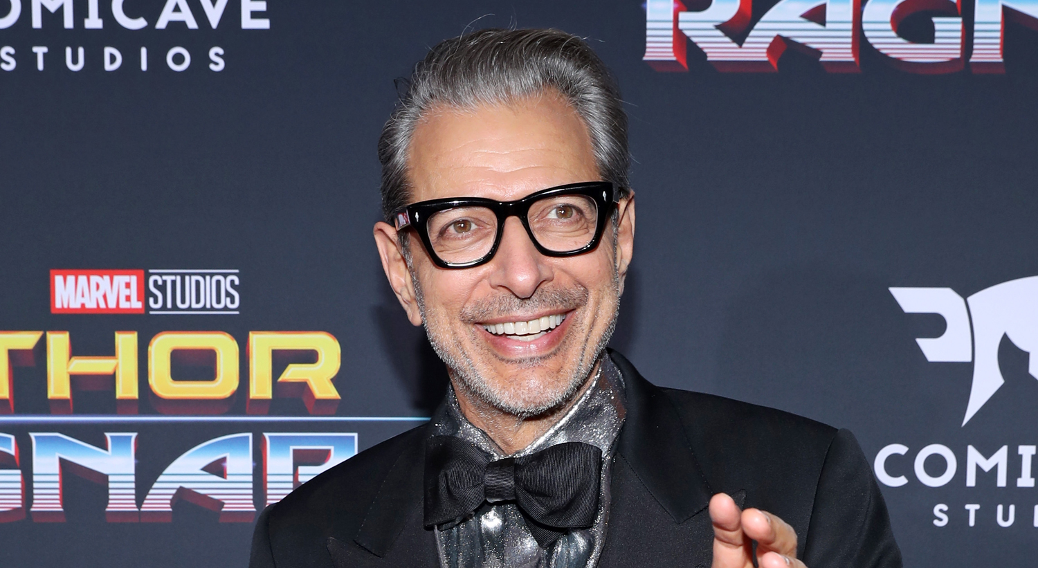 Jeff Goldblum Reveals Which ‘Thor Ragnarok’ CoStar Left Him(02)