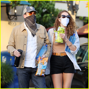 Jon Hamm & Girlfriend Anna Osceola Grab Snacks Arm in Arm Together in LA