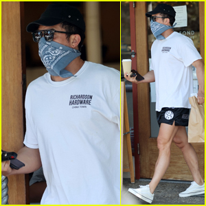 Orlando Bloom Wears Short-Shorts While Out Picking Up Lunch