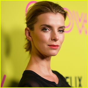 Betty Gilpin Says Goodbye to 'GLOW' in Heartfelt Letter After Cancellation