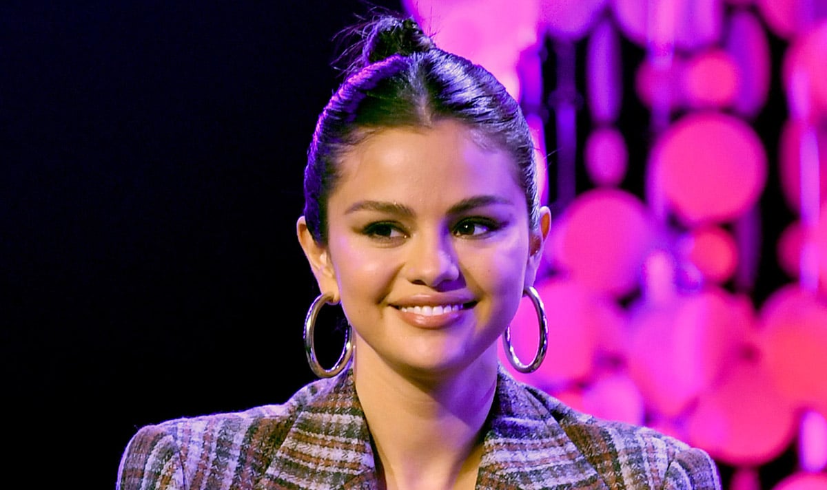 Selena Gomez Reveals 2020 Election Is Her First Time Voting, Explains(02)