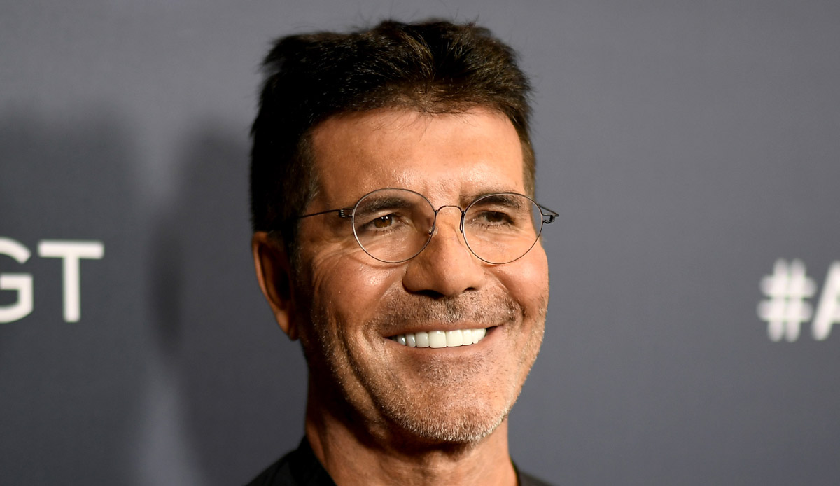 Simon Cowell Did Something Unexpected During Back Recovery Newsies