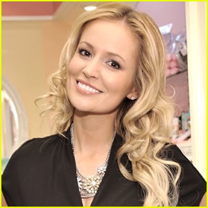 The Bachelorette's Emily Maynard Gives Birth to Baby No. 5!