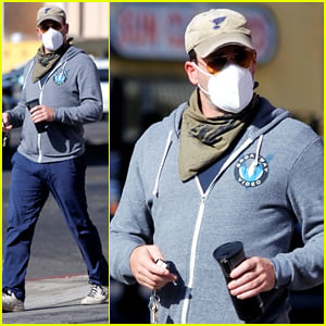 Jon Hamm Goes For Comfort In Sweatpants Just After Giving Update About 'Fletcher' Filming