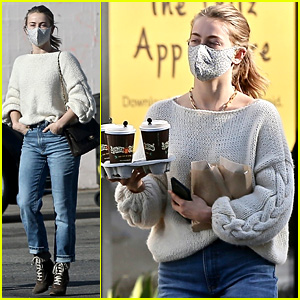 Julianne Hough Picks Up Coffee with Her Mom During Christmas Weekend