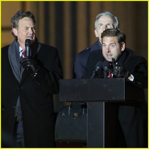 Matthew Perry & Jonah Hill Film Political Rally for 'Don't Look Up' in Boston!