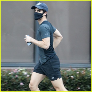 Darren Criss Sprints Across the Street While Heading to Physical Therapy