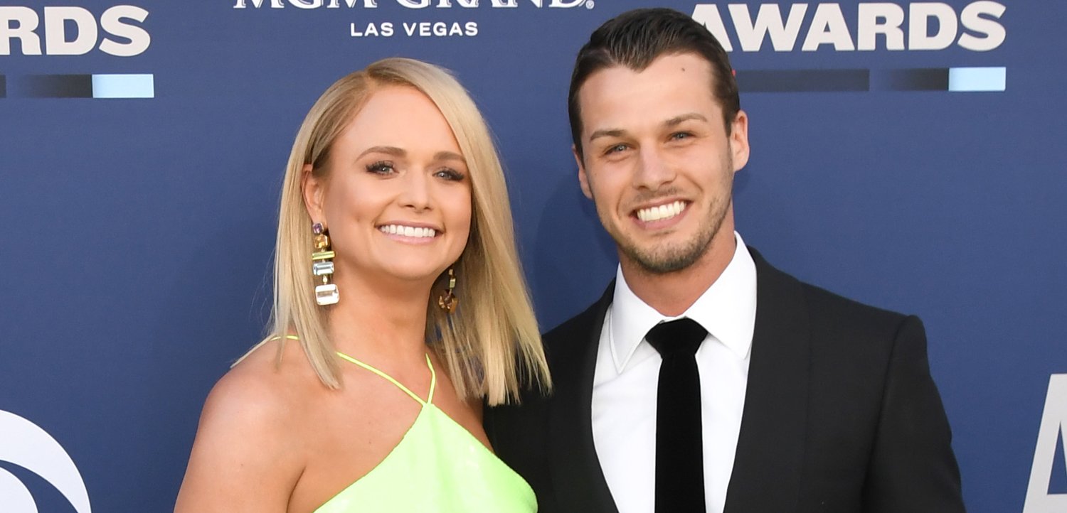 Miranda Lambert & Husband Brendan McLoughlin Celebrate Second Wedding(01)