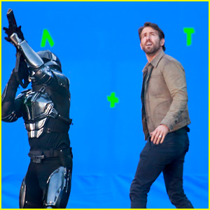Ryan Reynolds Films an 'Adam Project' Fight Scene Against a Blue Screen Backdrop